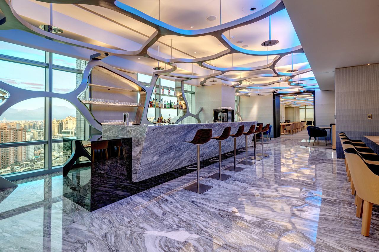 Silks Club Hotel Kaohsiung Exterior photo The bar at the 39th floor